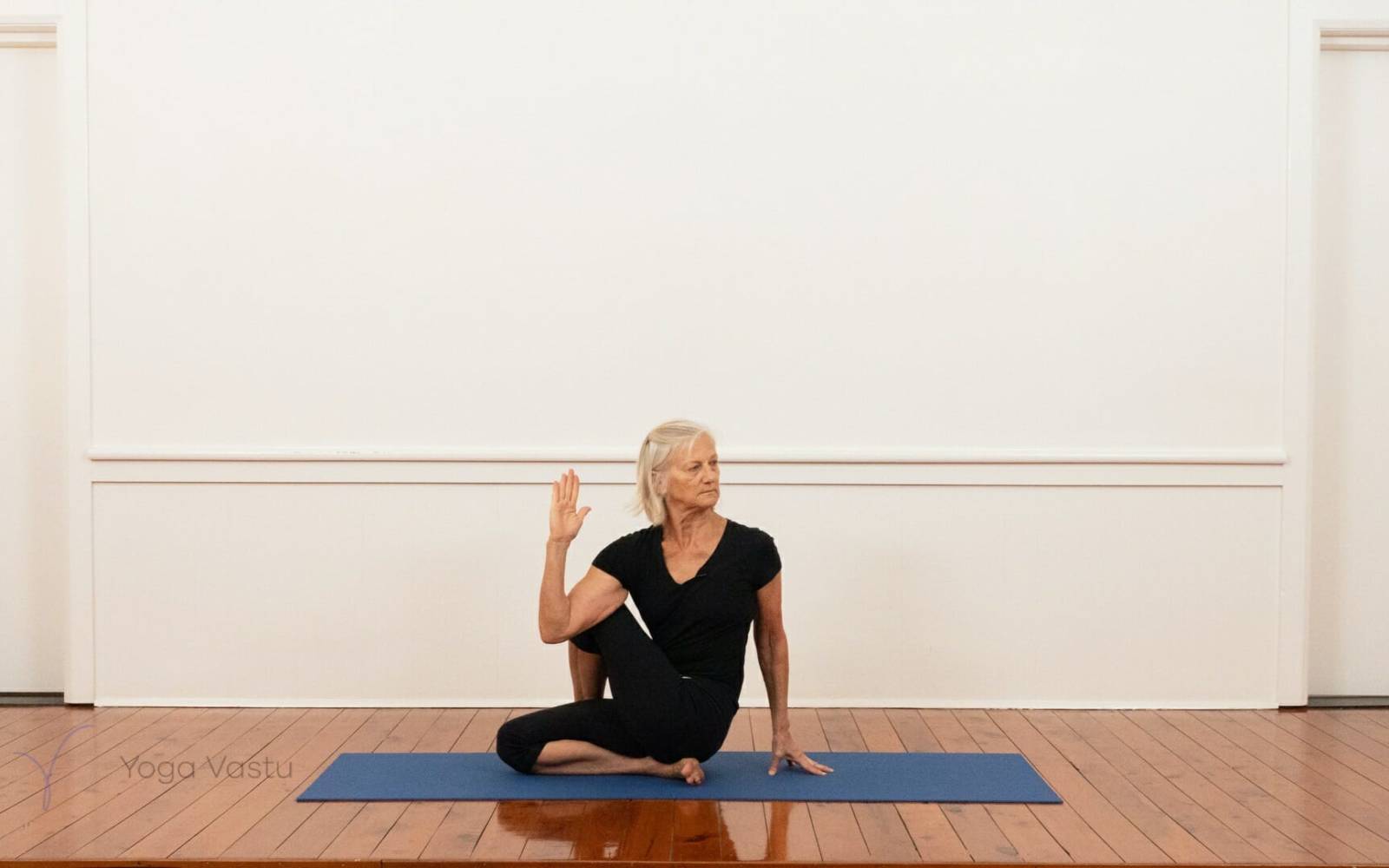 Yoga poses flat linear long shadow icons set. Uttanasana, trikonasana, ardha  matsyendrasana, utthita parsvakonasana yoga positions. Vector line  illustration:: موقع تصميمي