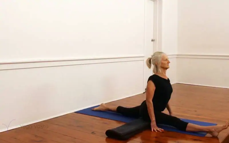 Hanumanasana pose