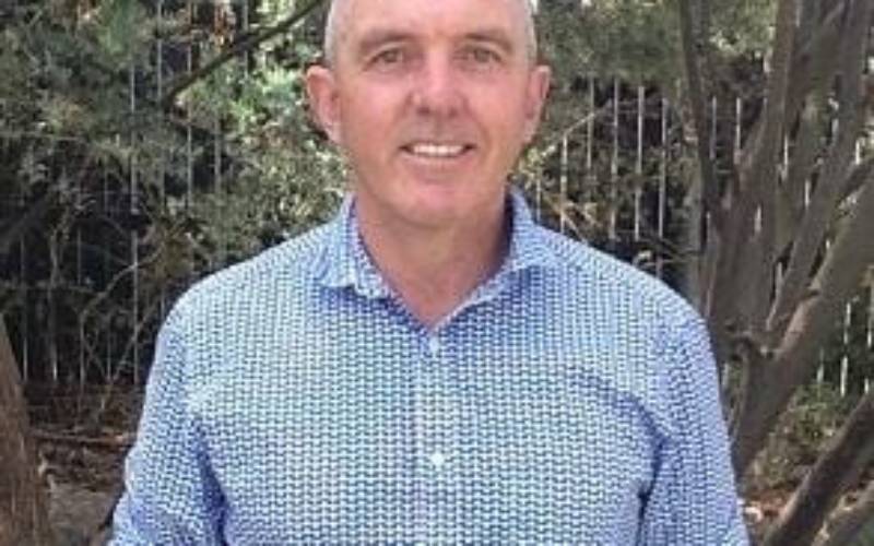 Iyengar yoga video thumbnail: Alan Goode