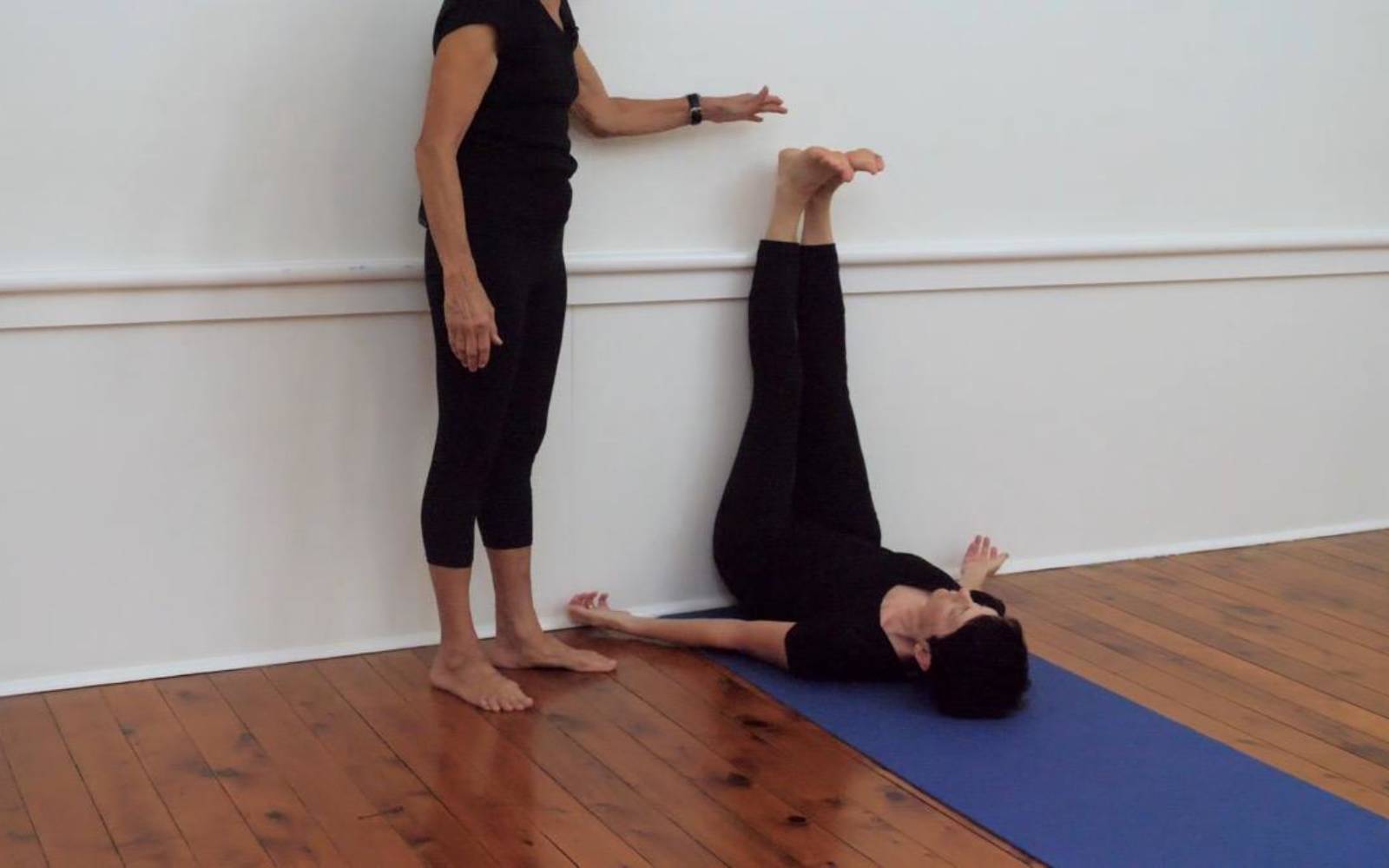 Online Iyengar yoga videos | Daily sequence for miscellaneous hip and groin opening poses