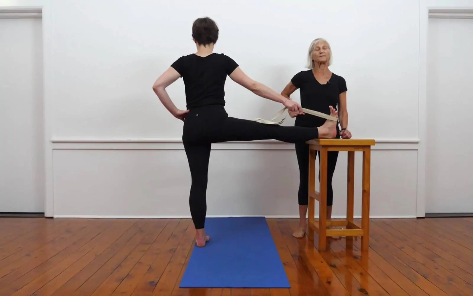 Extended Hand-To-Big-Toe Pose (Utthita Hasta Padangustasana)