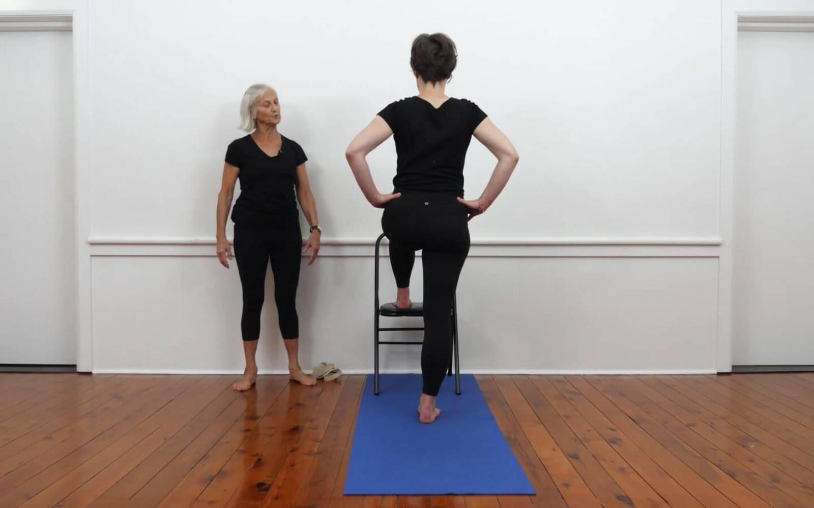 Home Hot Yoga - Standing Head to Knee Pose (Dandayamana Janushirasana) can  be a real pain in the back- IF not practiced correctly. To access abdominal  muscle strength and stretch the shoulders