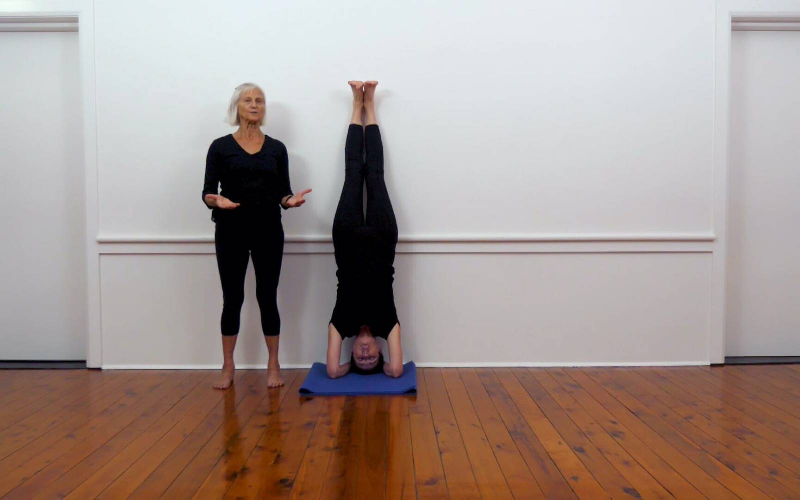 Online Iyengar yoga videos | Adapting your class practice for stiff hips