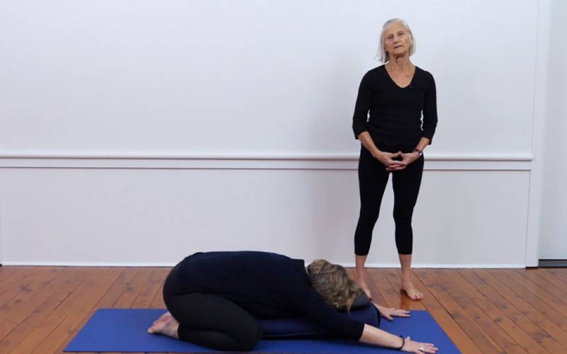 Strengthening your Iyengar yoga foundations | Yoga Vastu