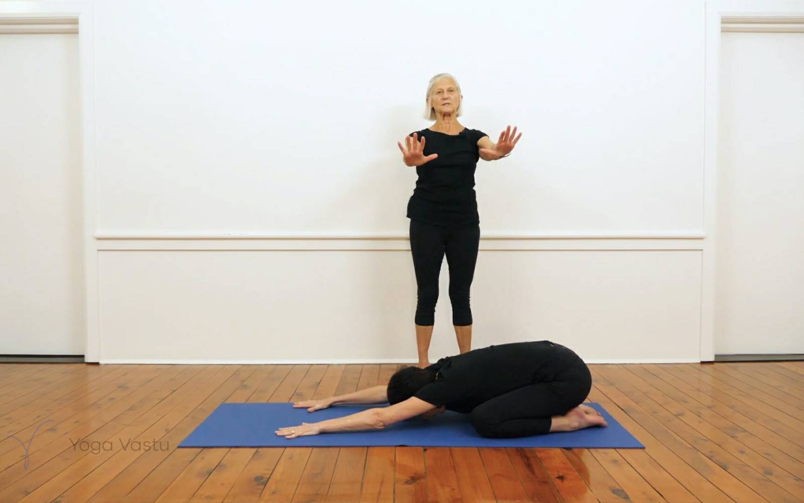 15-Minute Power Yoga At Home (Video) | Nourish Move Love | Morning yoga  flow, 10 minute morning yoga, Morning yoga