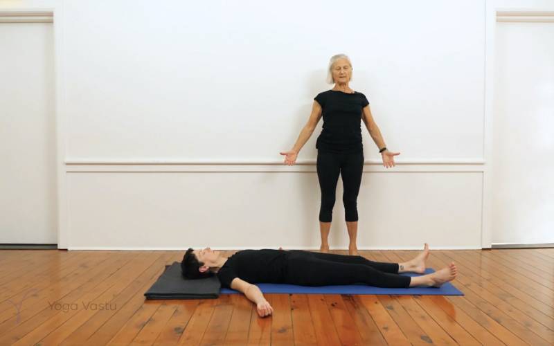 Revolved Side Angle Pose (Parivritta Parsvakonasana) | Iyengar Yoga