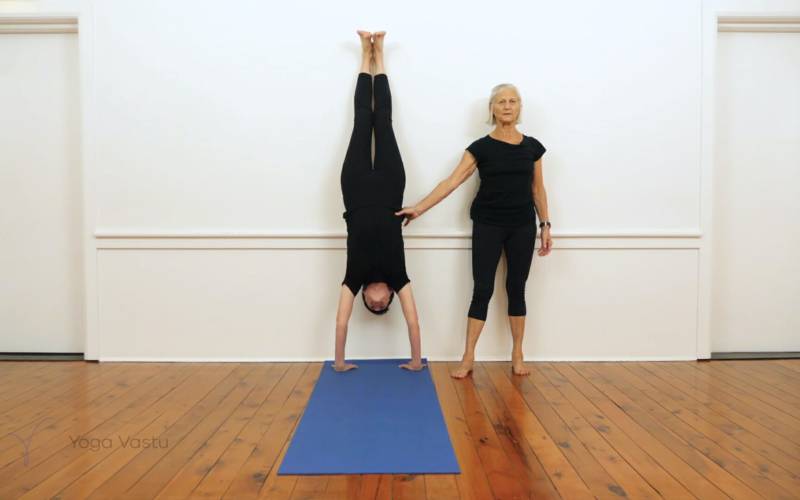 Revolved Side Angle Pose (Parivritta Parsvakonasana) | Iyengar Yoga