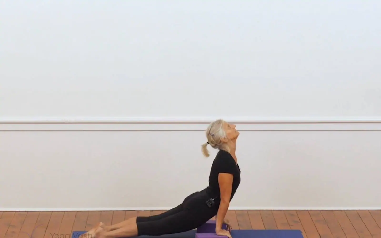 Online Iyengar yoga videos | Backbends for general level students (207)