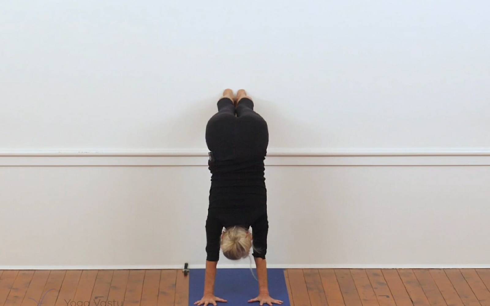 Online Iyengar yoga videos | Backbends for general level students (207)