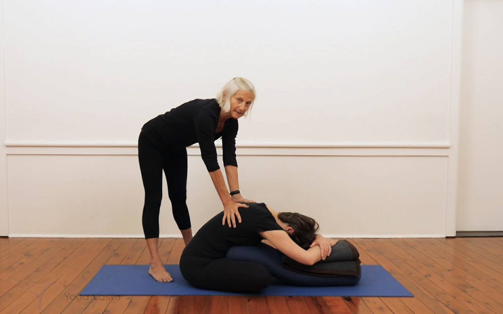 Online Iyengar yoga videos | Restorative and Pranayama for Advanced Students
