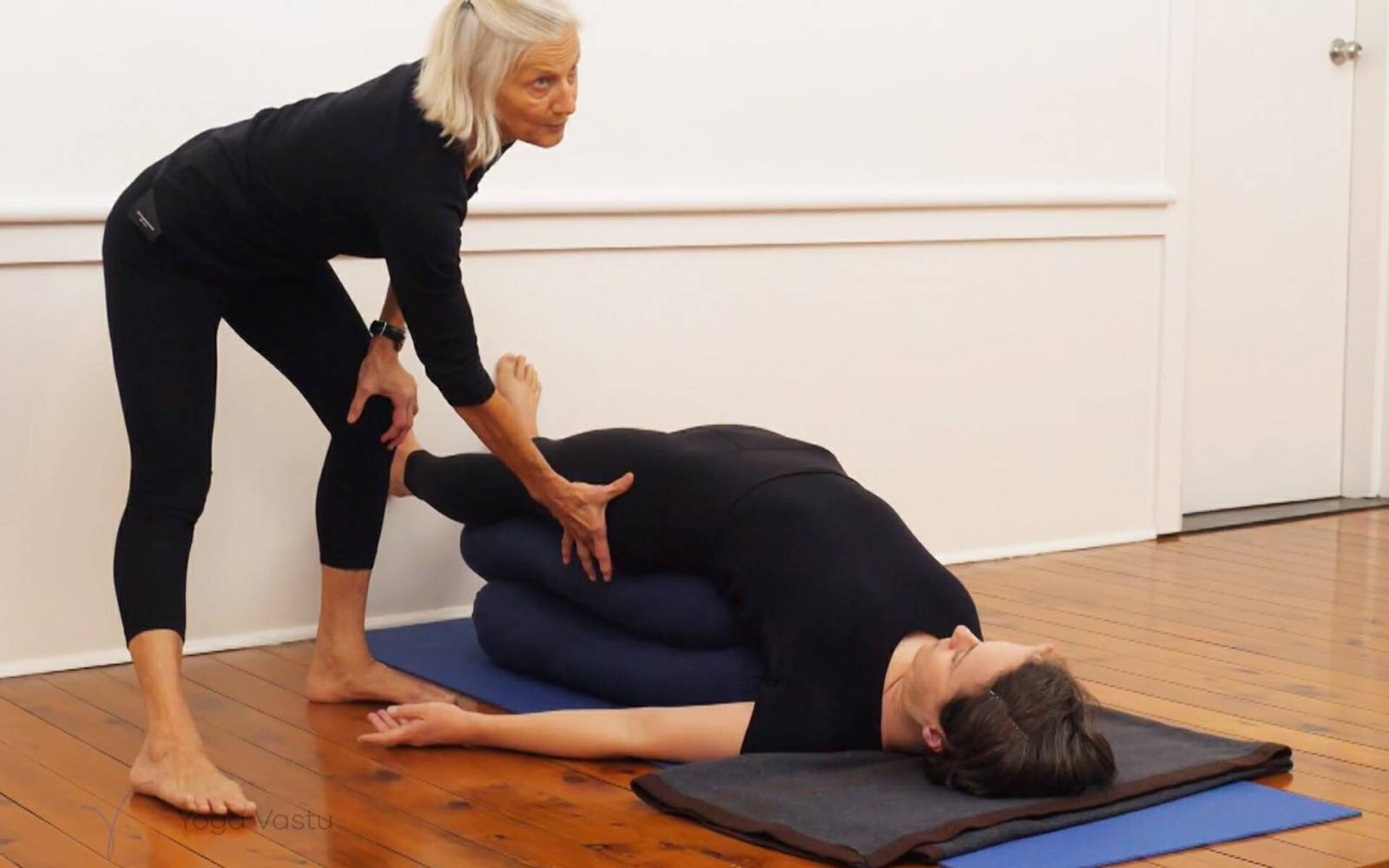 Online Iyengar yoga videos | Restorative and Pranayama for Advanced Students