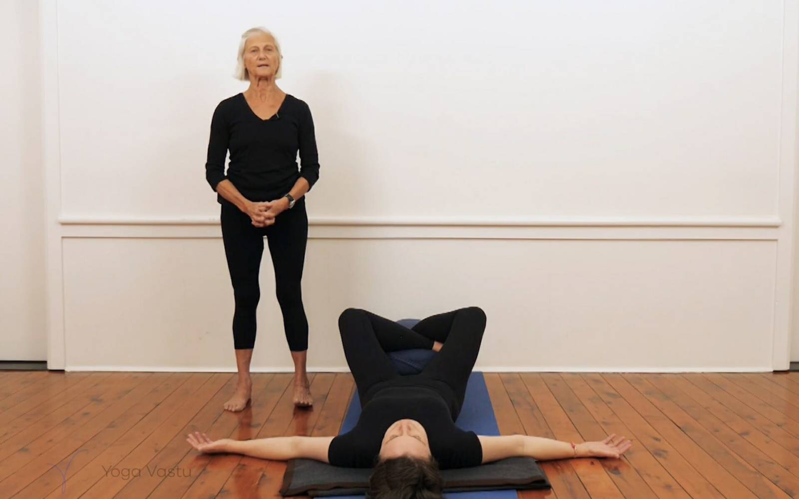 Online Iyengar yoga videos | Restorative and Pranayama for Advanced Students