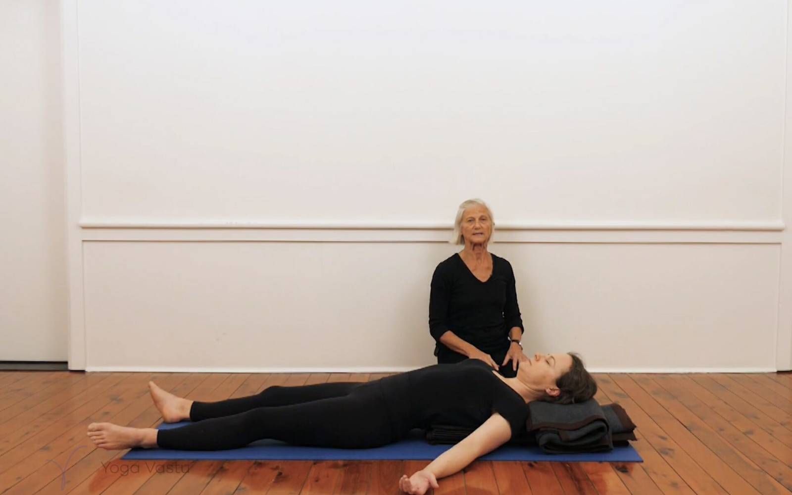 Online Iyengar yoga videos | Restorative and Pranayama for Advanced Students