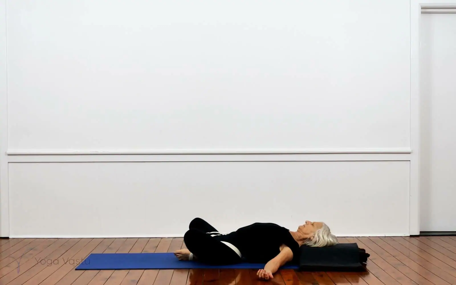 Online Iyengar yoga videos | Building your Inversions