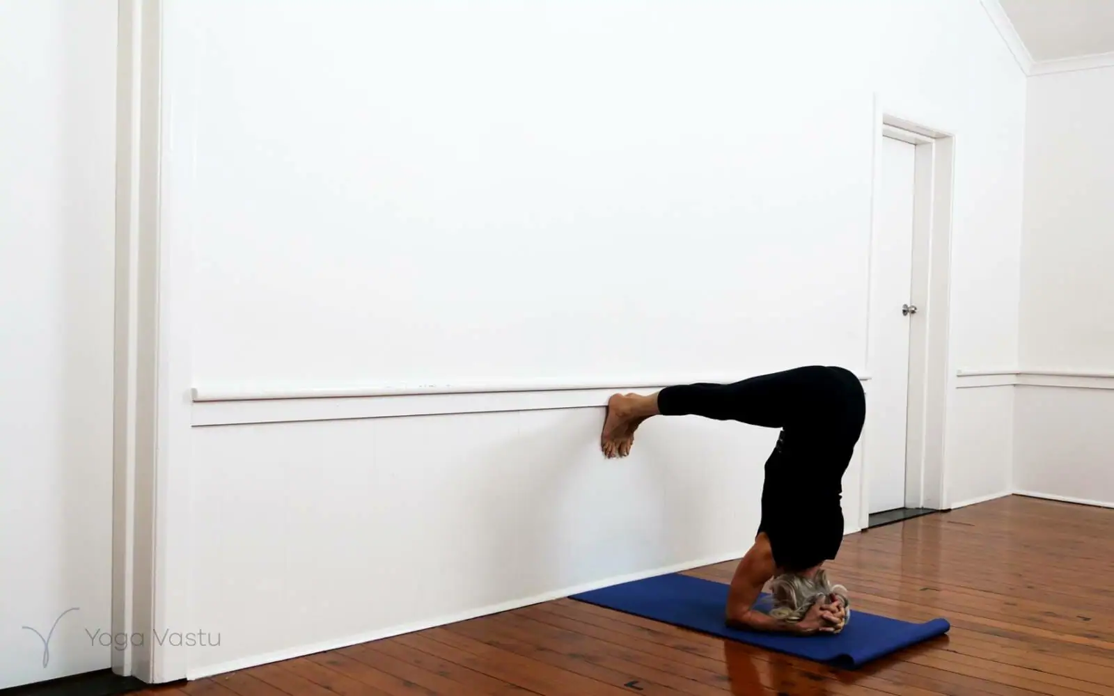 Online Iyengar yoga videos | Building your Inversions