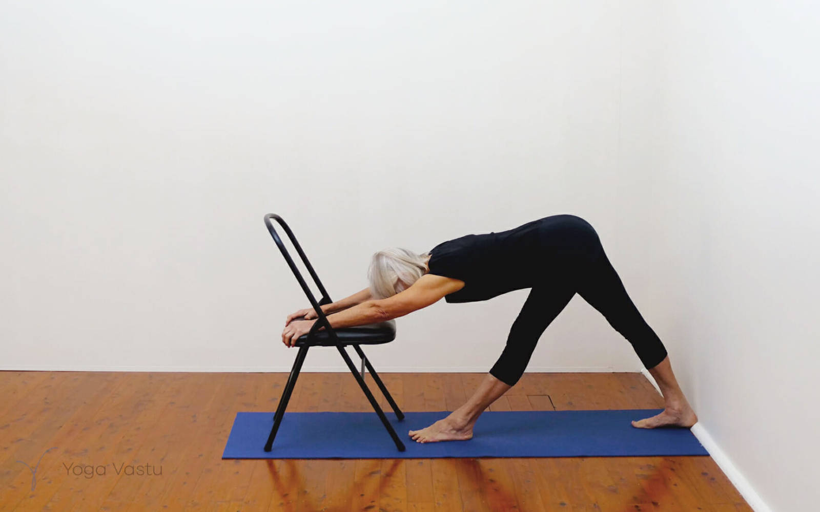 Online Iyengar yoga videos | Building strength and flexibility with support
