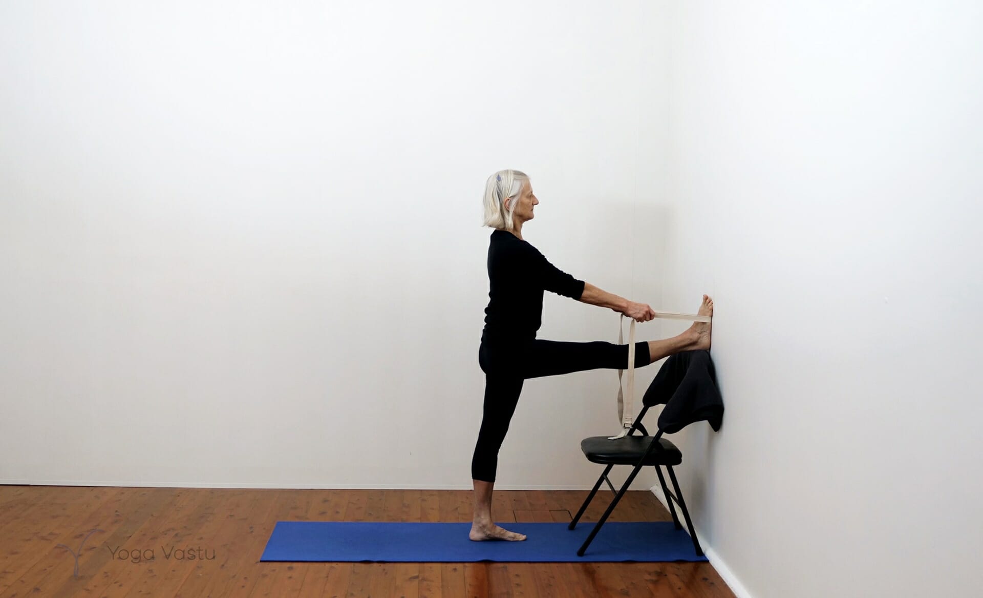 Warming up with Iyengar yoga - Yoga Vastu