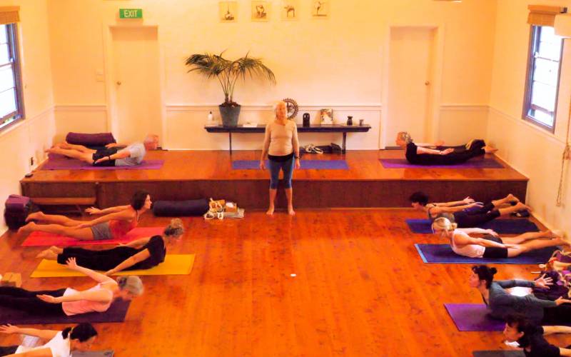 Iyengar yoga video thumbnail: Tuesday Level 3 Class (7)(Backbends)