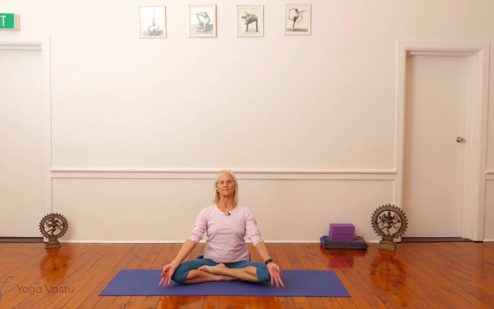 Pranayama with seated meditation in Siddhasana (Level 1/2) - Yoga Vastu