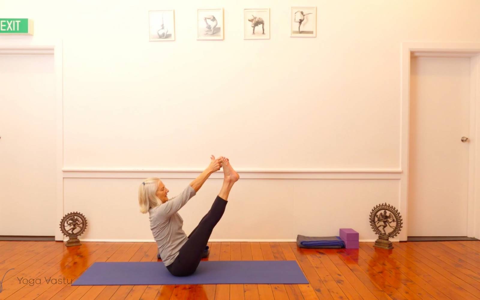 One leg balancing poses - Iyengar Yoga 