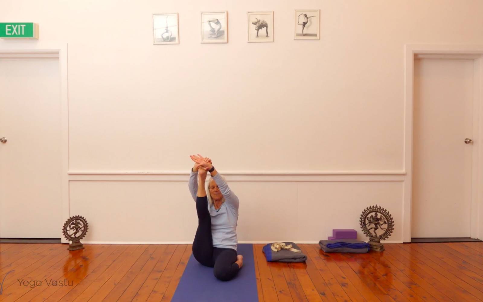 Online Iyengar yoga videos | Forward Bends with a Focus on Legs (Level 3)