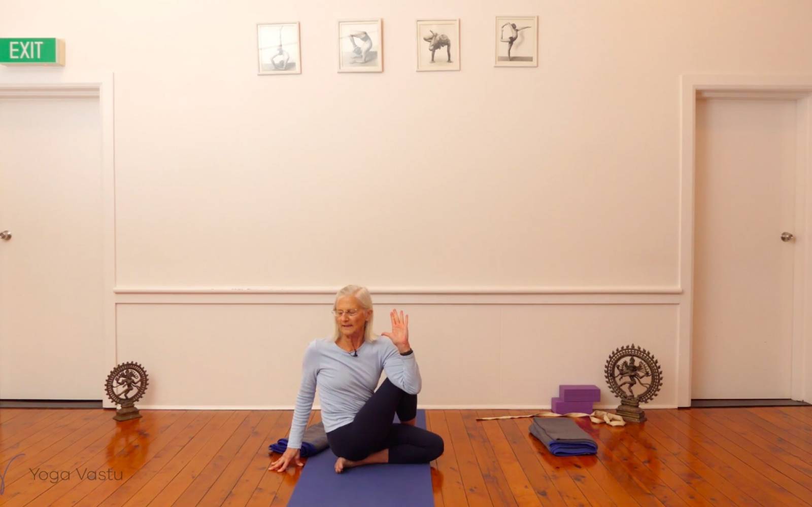 Online Iyengar yoga videos | Forward Bends with a Focus on Legs (Level 3)