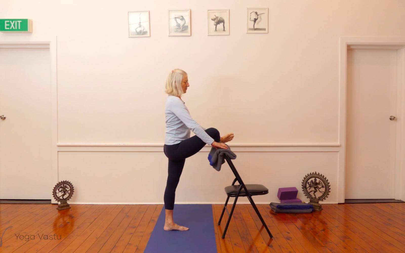 Online Iyengar yoga videos | Forward Bends with a Focus on Legs (Level 3)