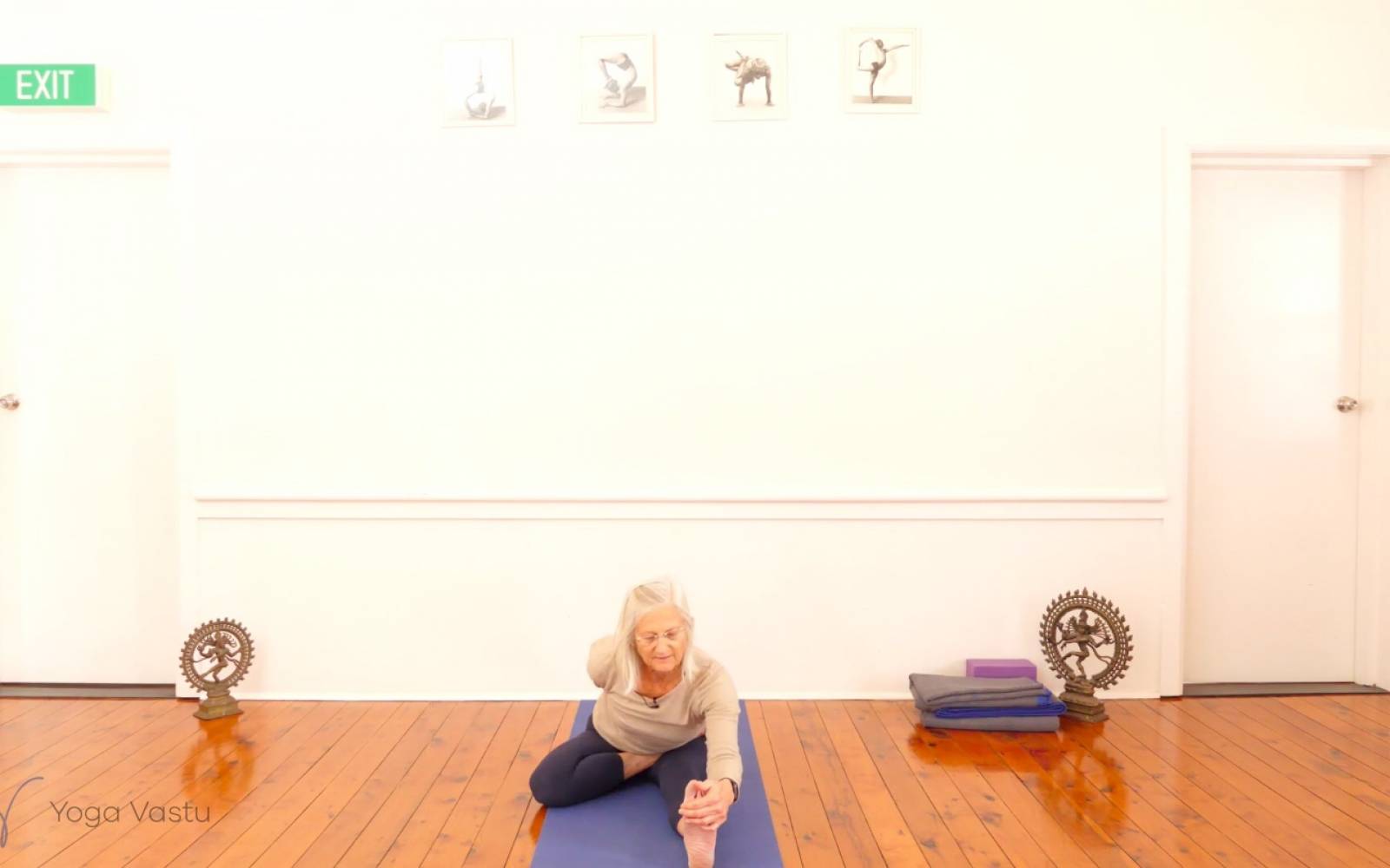 Online Iyengar yoga videos | Discovering Connections in Forward Bends (Advanced)