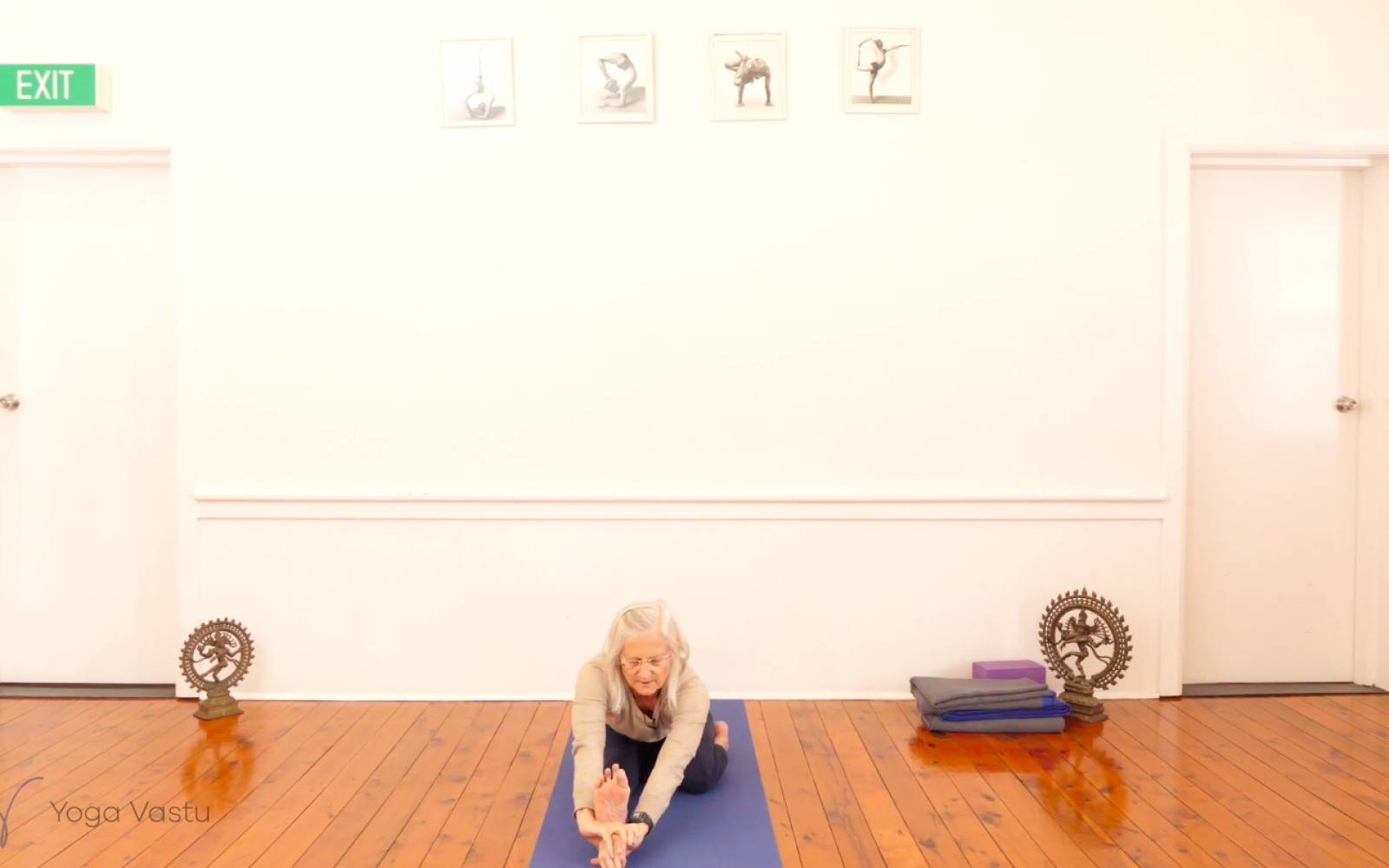 Online Iyengar yoga videos | Discovering Connections in Forward Bends (Advanced)