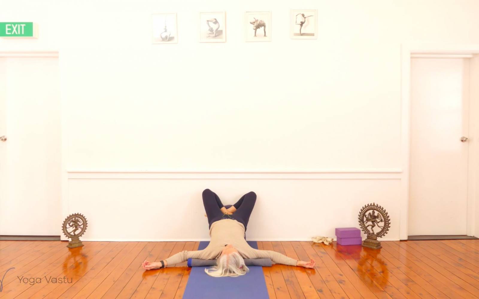 Online Iyengar yoga videos | Discovering Connections in Forward Bends (Advanced)