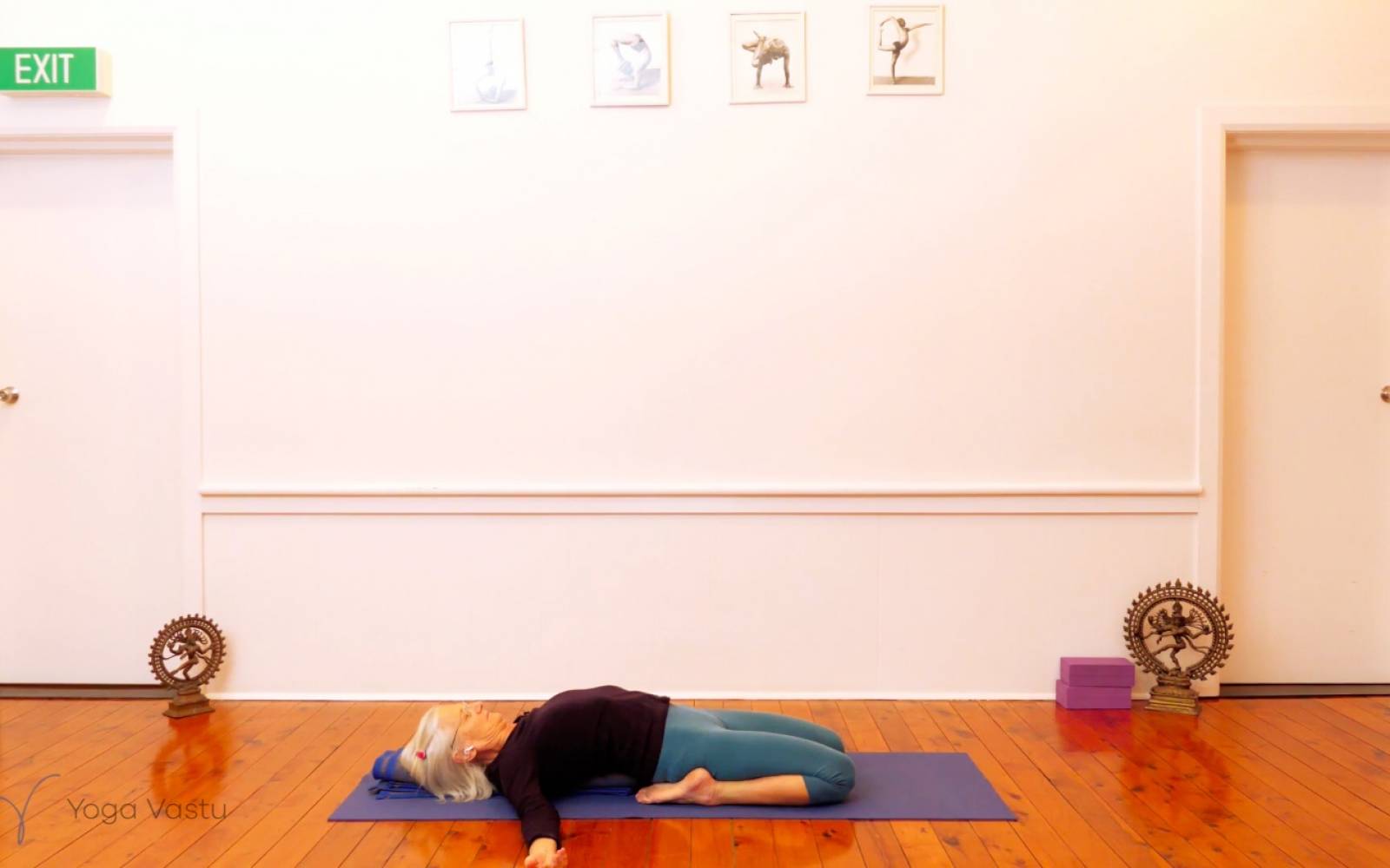 Online Iyengar yoga videos | Mindfulness in Forward Bends (Level 3)