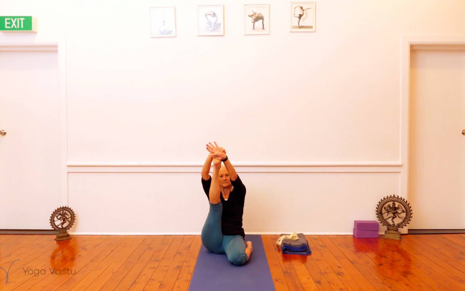 Online Iyengar yoga videos | Mindfulness in Forward Bends (Level 3)