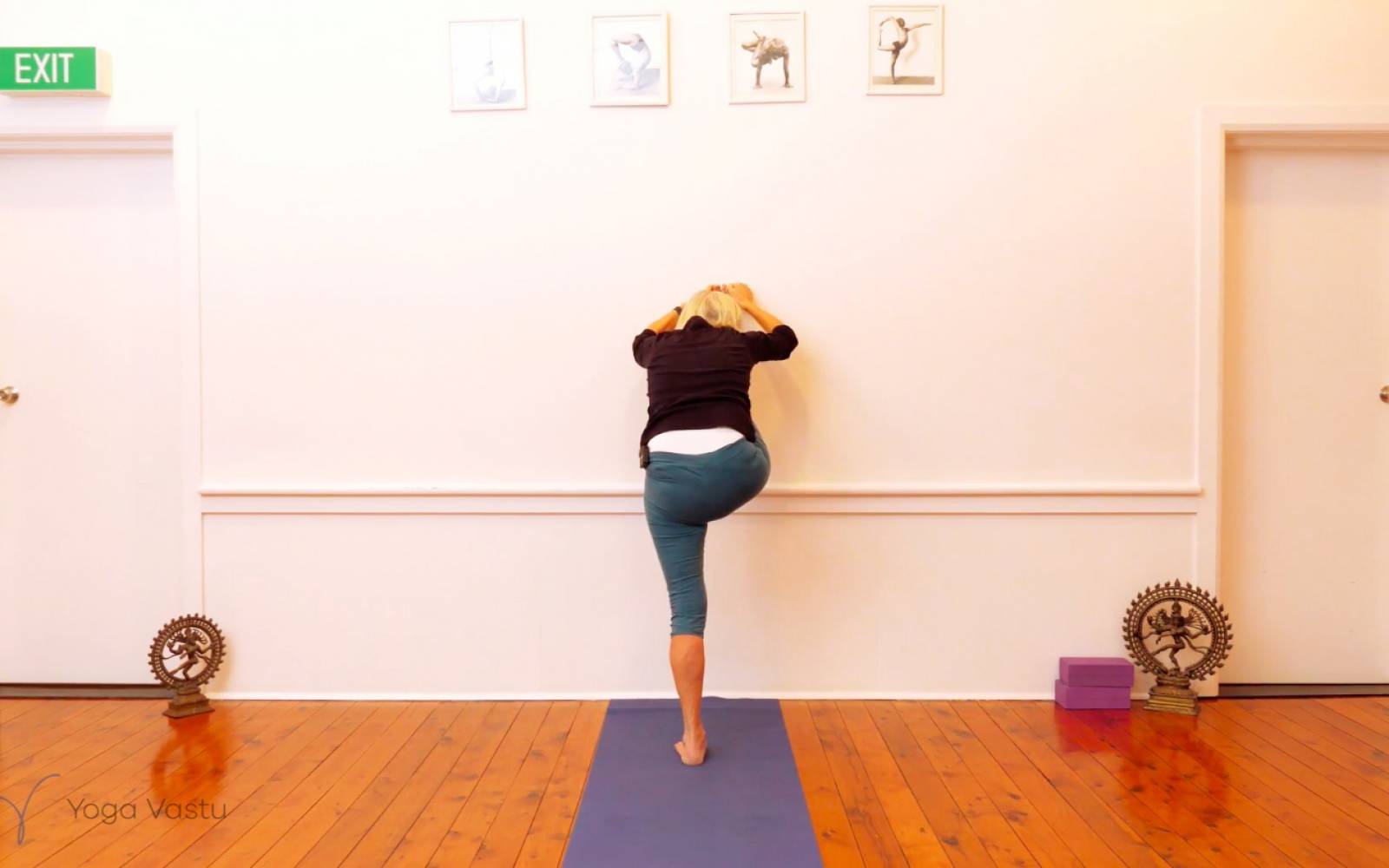 Online Iyengar yoga videos | Mindfulness in Forward Bends (Level 3)