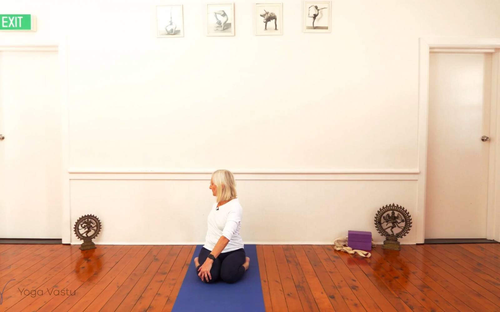 Online Iyengar yoga videos | Observing your Restrictions in Twists with Props (Advanced)