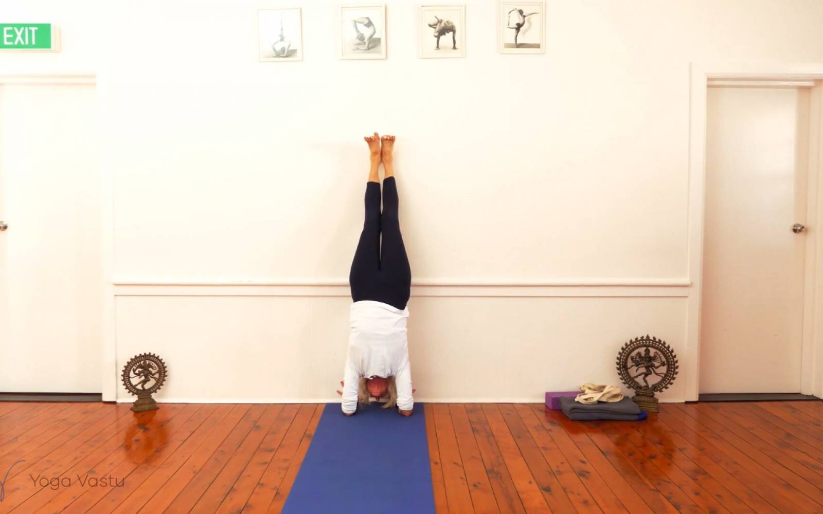 Online Iyengar yoga videos | Observing your Restrictions in Twists with Props (Advanced)