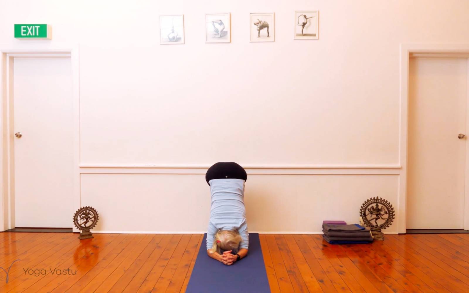 Online Iyengar yoga videos | Getting Deeper into Backbends with Props (Level 1/2)