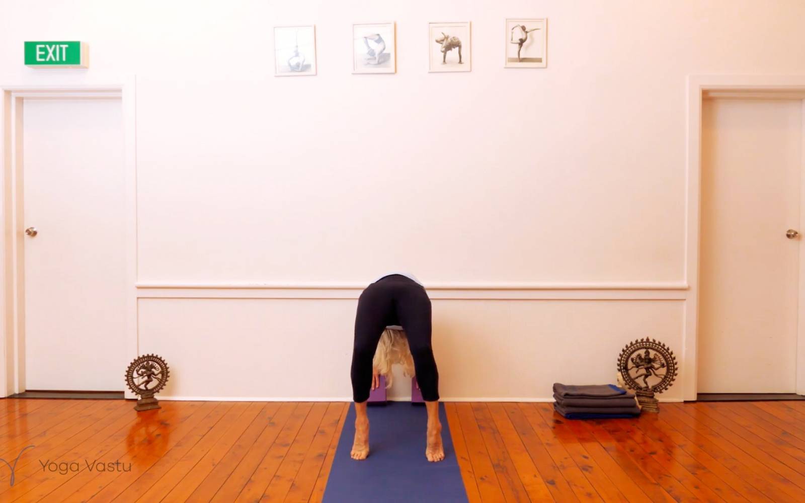 Online Iyengar yoga videos | Getting Deeper into Backbends with Props (Level 1/2)