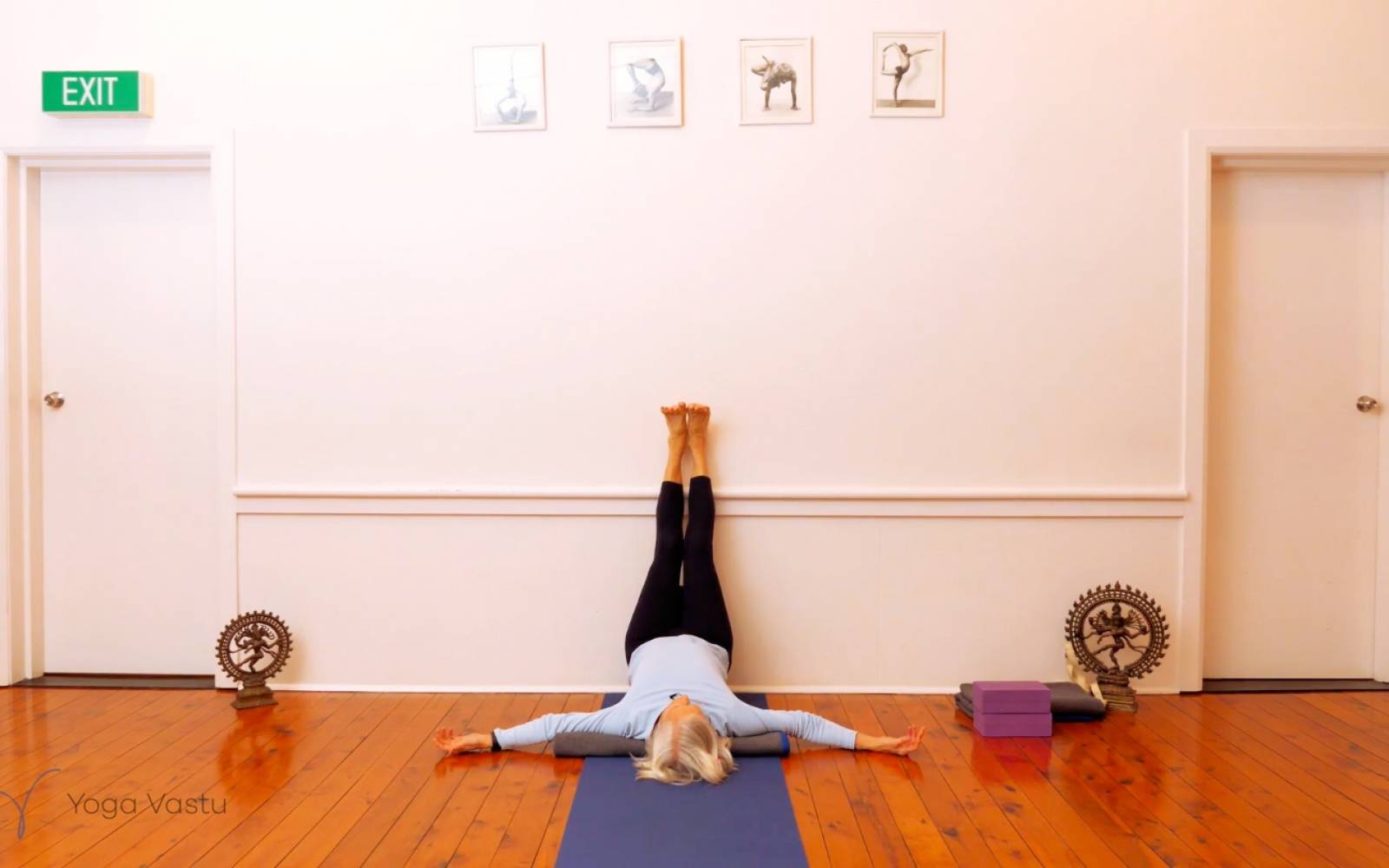 Online Iyengar yoga videos | Getting Deeper into Backbends with Props (Level 1/2)