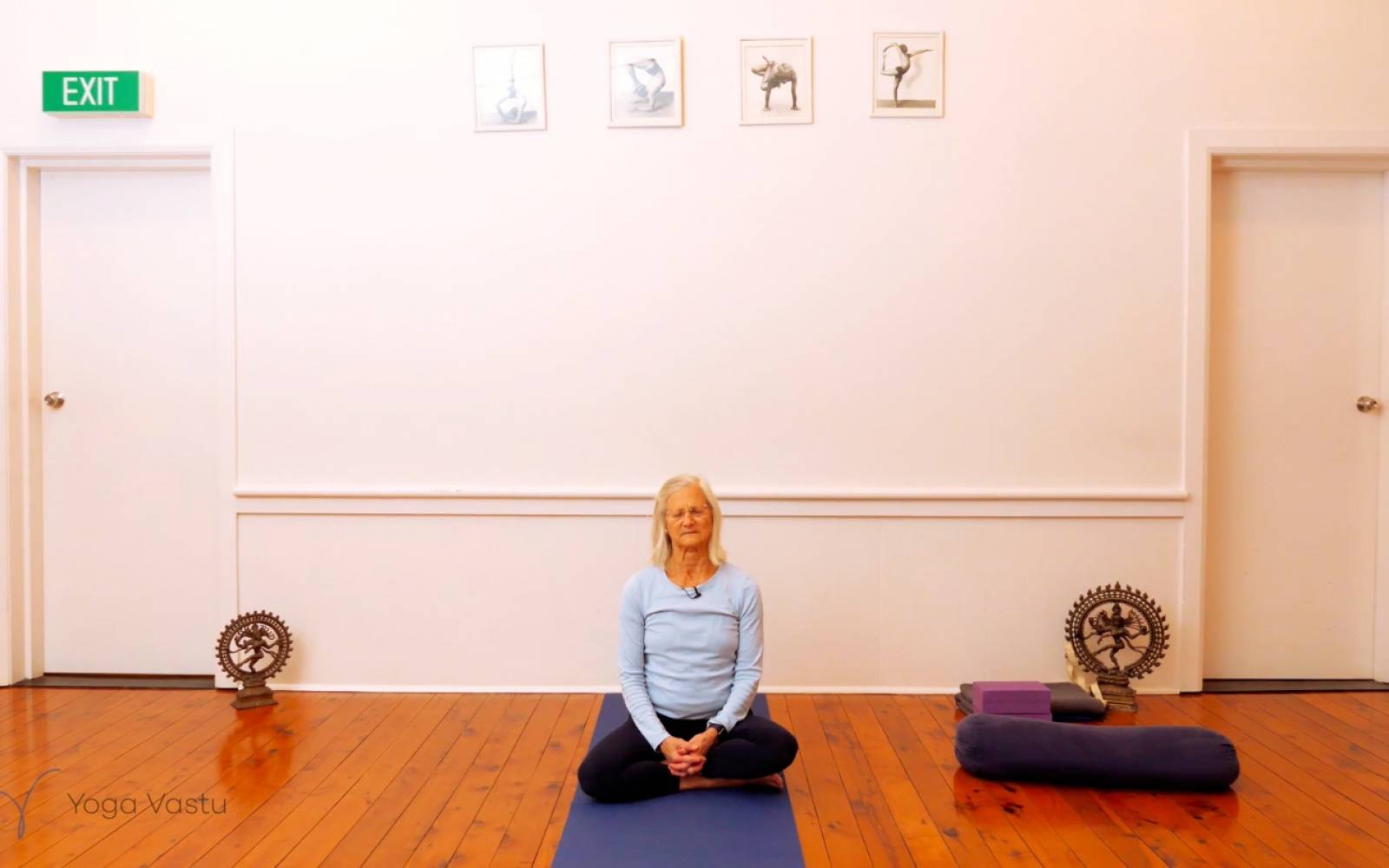 Online Iyengar yoga videos | Getting Deeper into Backbends with Props (Level 1/2)