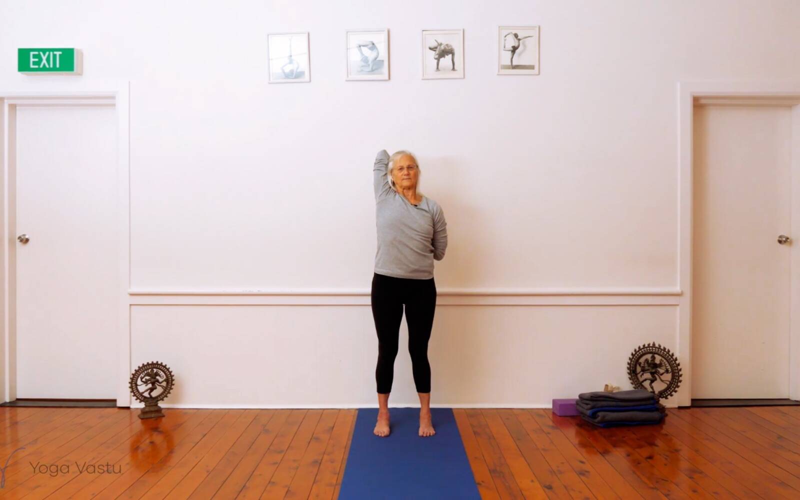 Online Iyengar yoga videos | Encouraging Relaxation Through Use of Props (Level 1/2)