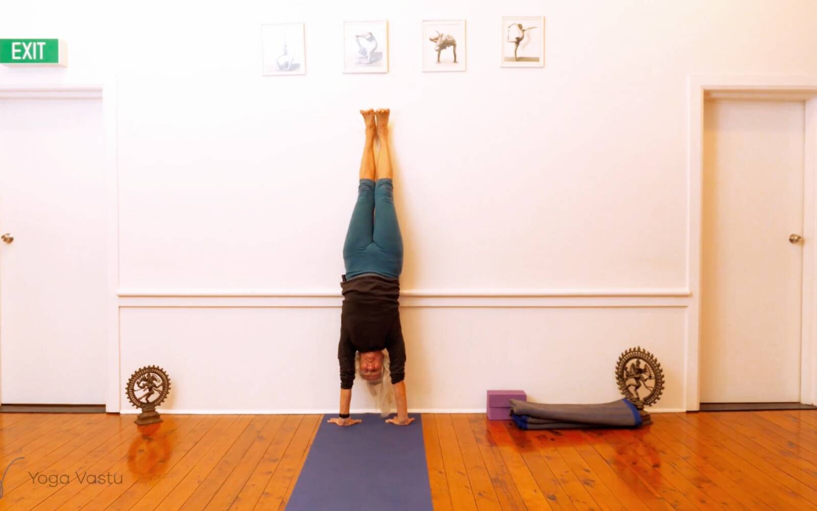 Online Iyengar yoga videos | Miscellaneous session to free body of excess tension (Level 1/2)