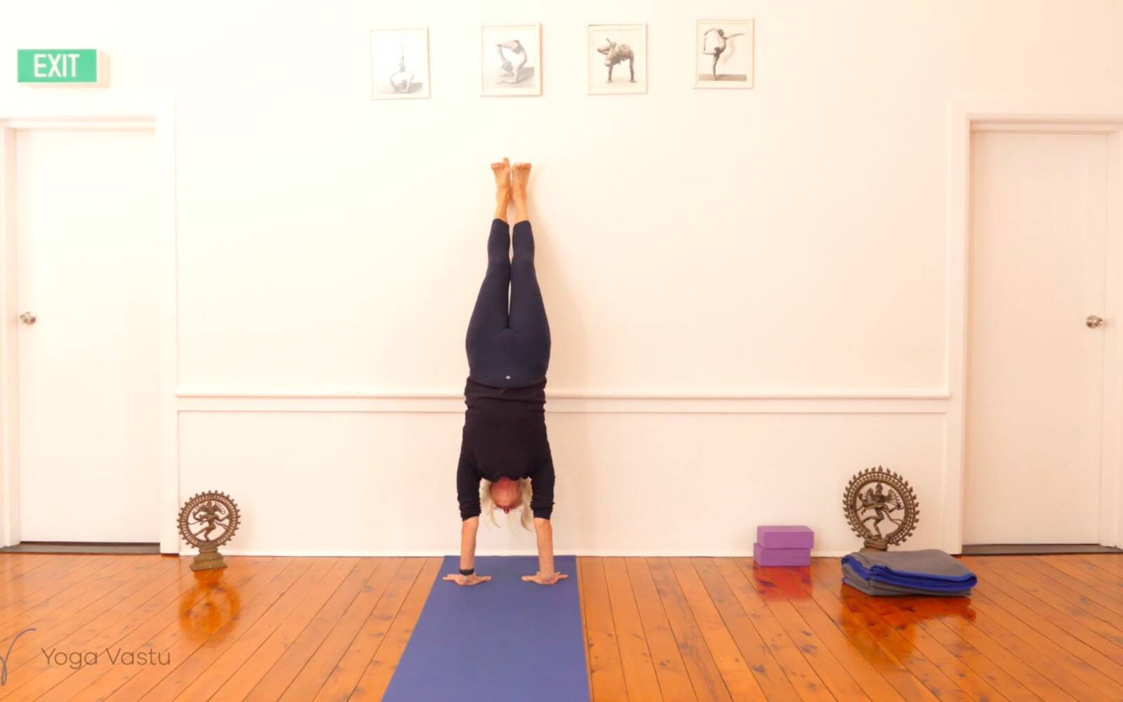 Online Iyengar yoga videos | Achieving Evenness and Elongation in Backbends (Advanced)