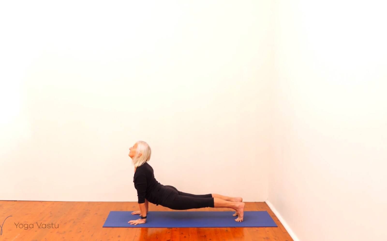 Online Iyengar yoga videos | Introduction to Backbends with Minimal Props (Beginners)