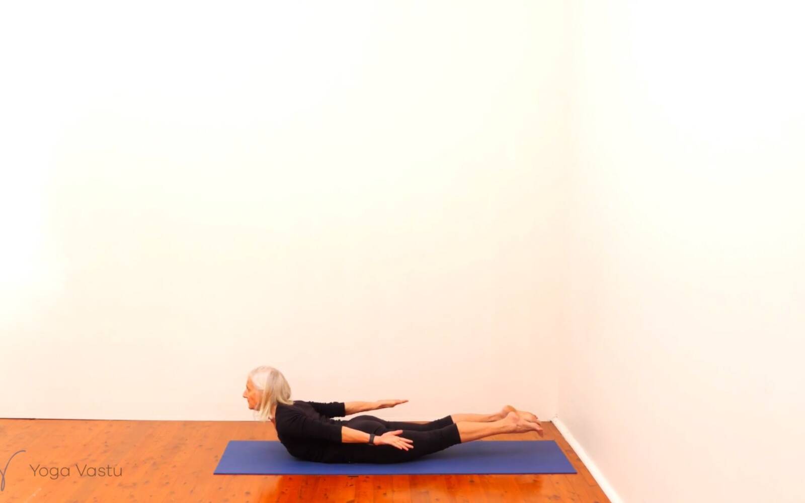 Online Iyengar yoga videos | Introduction to Backbends with Minimal Props (Beginners)