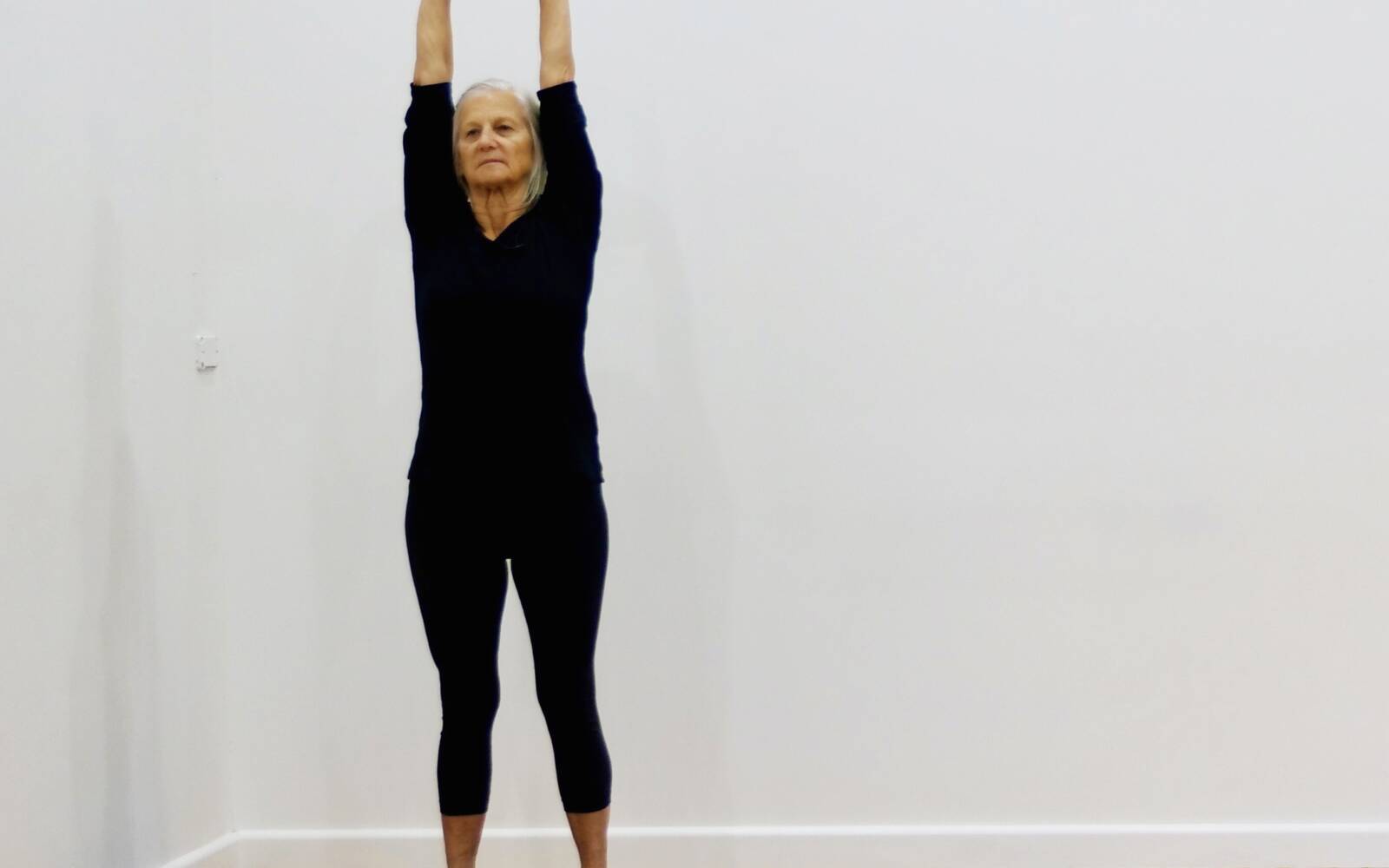 Online Iyengar yoga videos | Energising Half-Hour Session to Start the Day