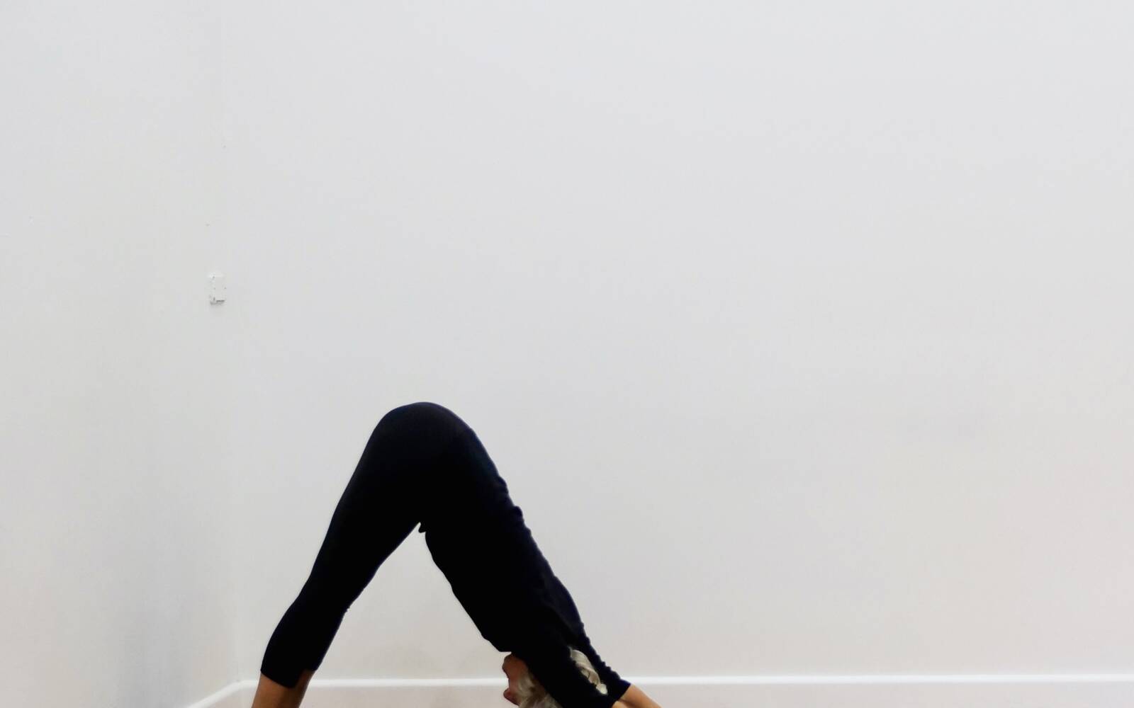 Online Iyengar yoga videos | Energising Half-Hour Session to Start the Day