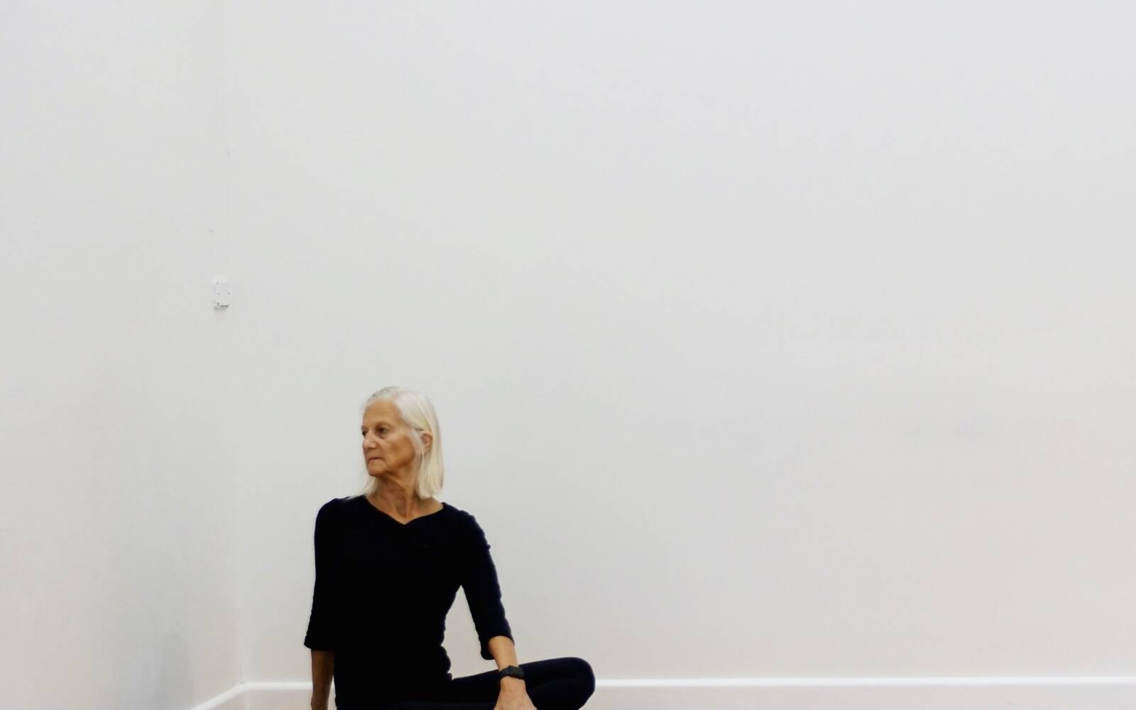 Online Iyengar yoga videos | Energising Half-Hour Session to Start the Day