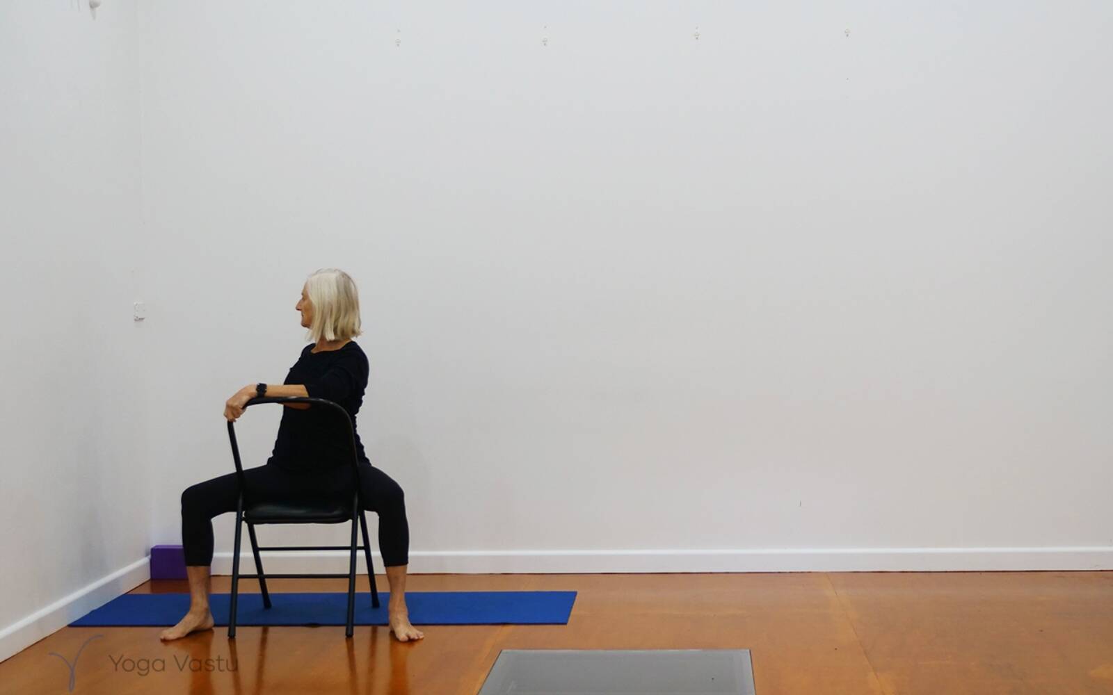 Online Iyengar yoga videos | A Stress-Relieving Half-Hour Session to End the Day