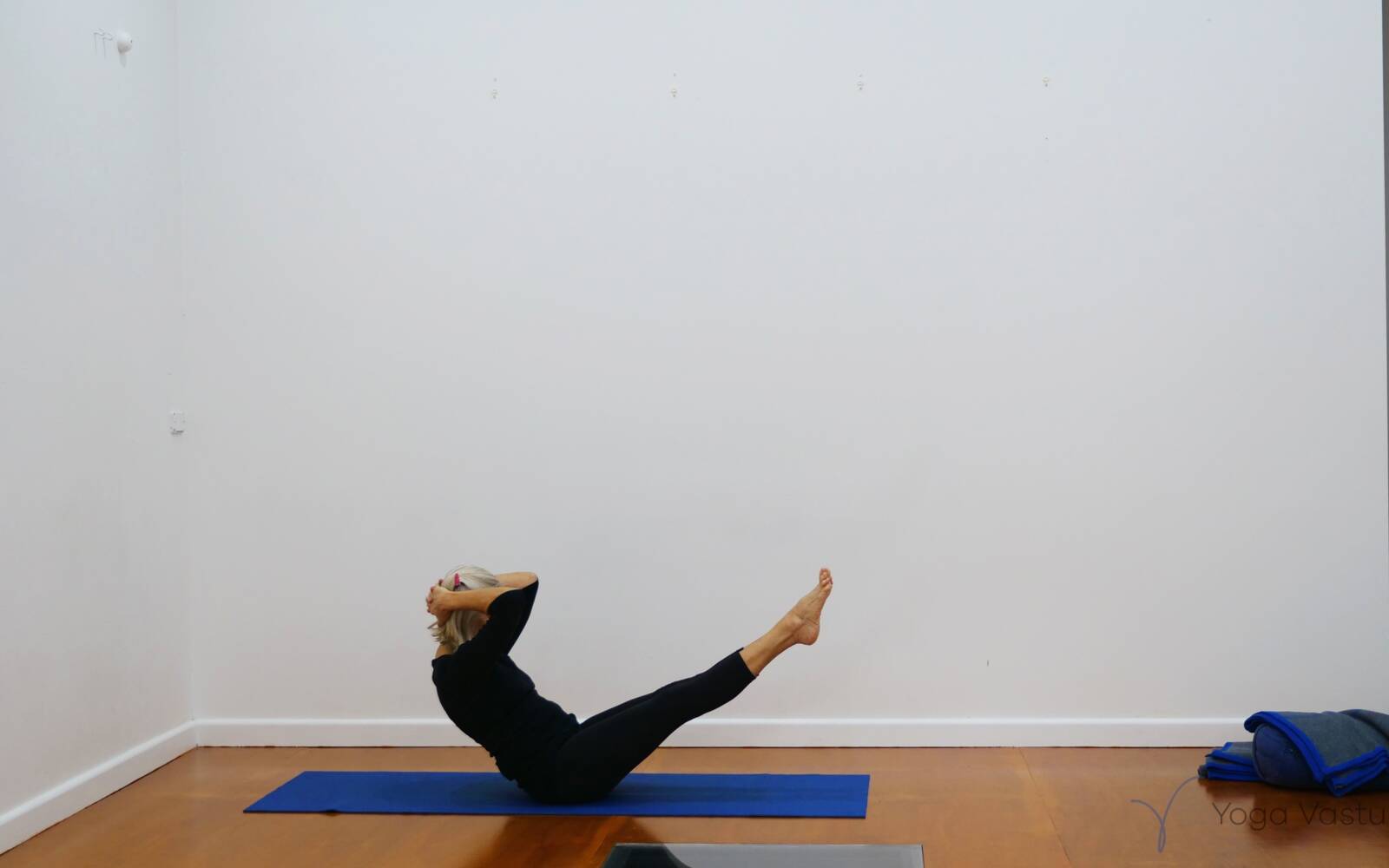 Online Iyengar yoga videos | Dynamic Session to Tone the Abdominals