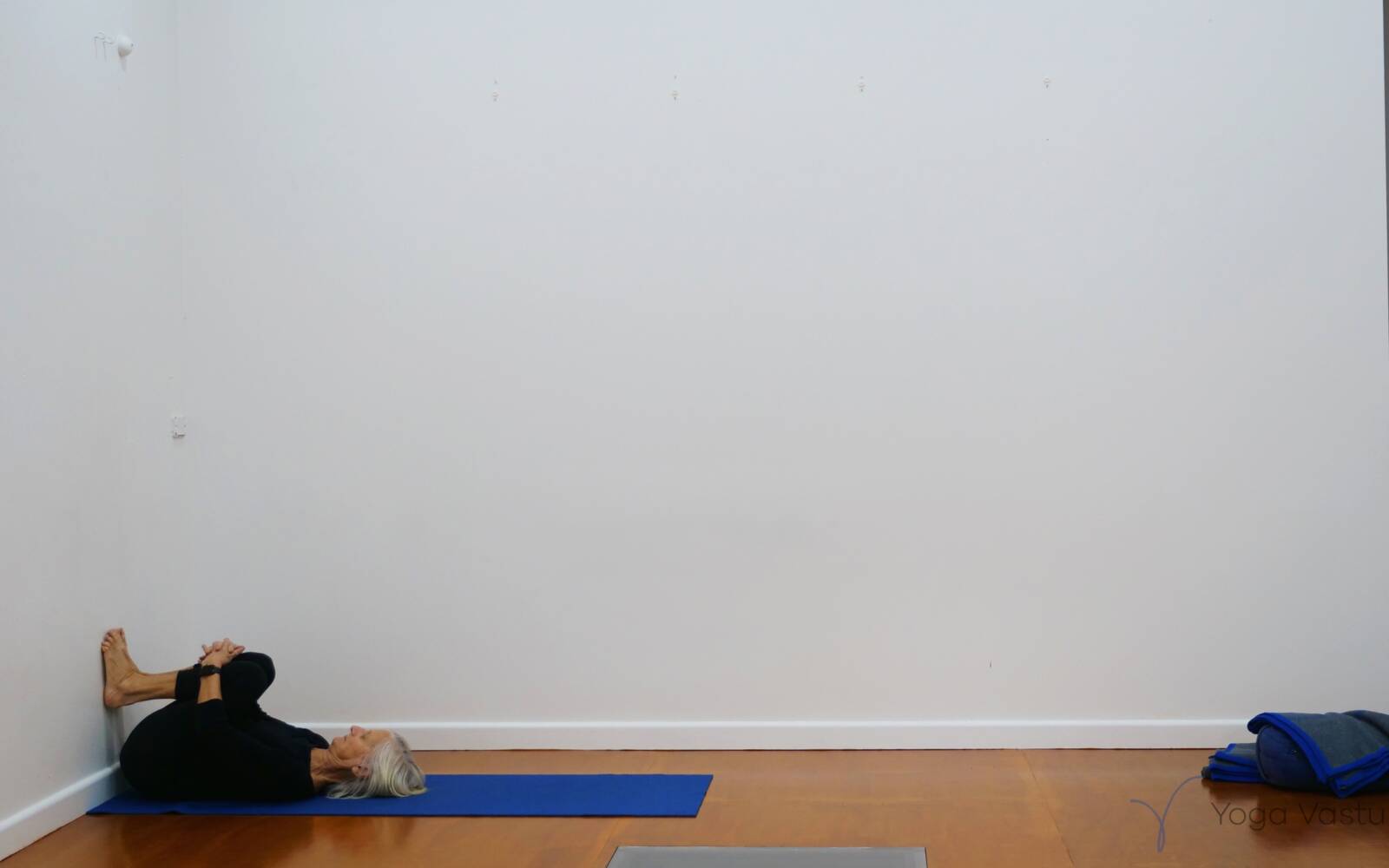 Online Iyengar yoga videos | Dynamic Session to Tone the Abdominals